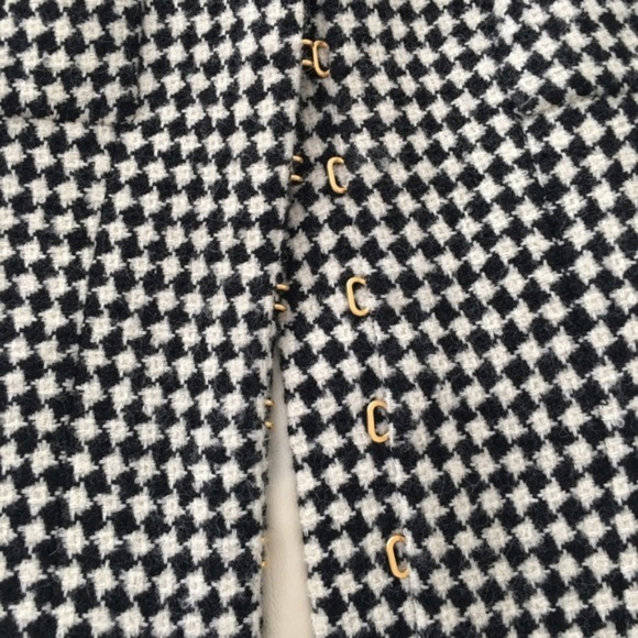 CHANEL Classic Herringbone Wool Belted Jacket - Picture 3 of 7